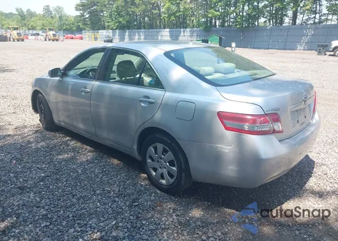 2011 Toyota Camry Le z USA, uszkodzony, nr VIN 4T1BF3EK6BU697376